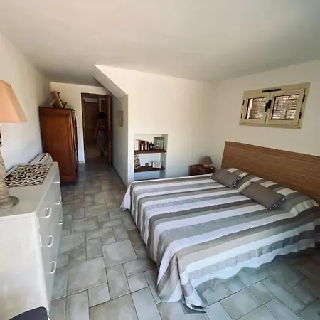 Vakantiehuis Tizzano, Vue Avec Piscine Sartène
