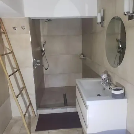 Tizzano, Vue Avec Piscine Σπίτι διακοπών