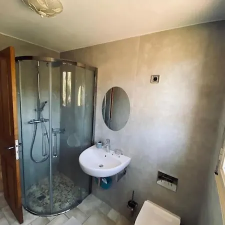 Tizzano, Vue Avec Piscine Σπίτι διακοπών