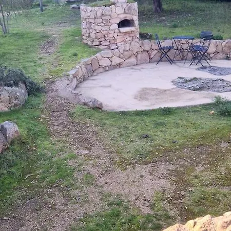 Tizzano, Vue Avec Piscine Sartène