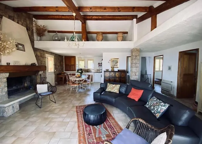 Tizzano, Vue Avec Piscine *